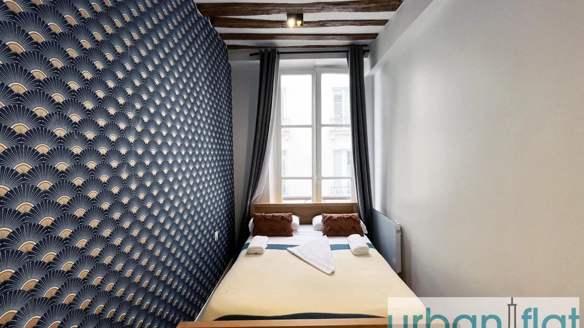 Urban Flat 108 - Classic Parisian 4 Bdr Flat Daire Paris