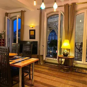 Romantic In Parigi