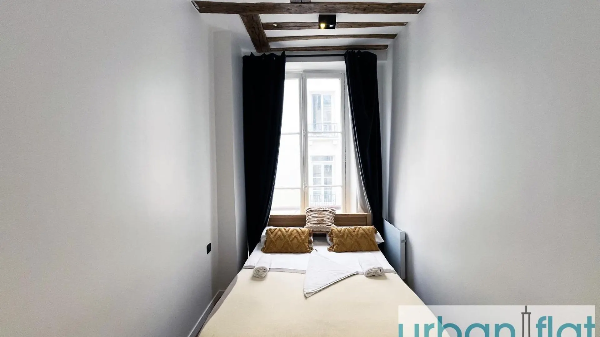 Urban Flat 108 - Classic Parisian 4 Bdr Flat France