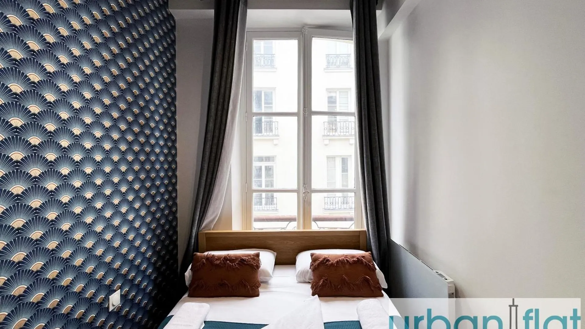 Urban Flat 108 - Classic Parisian 4 Bdr Flat 0*, Paris France